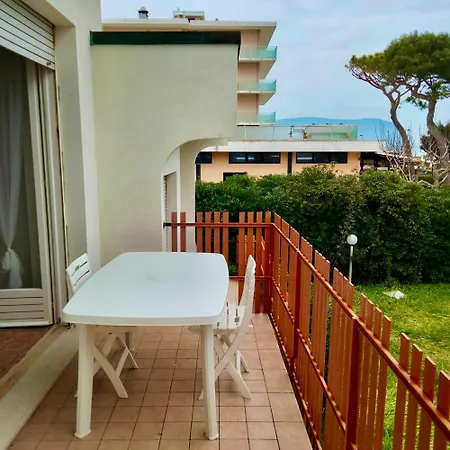 M335 Marcelli, Ampio Bilocale Fronte Mare Con Balcone Marcelli