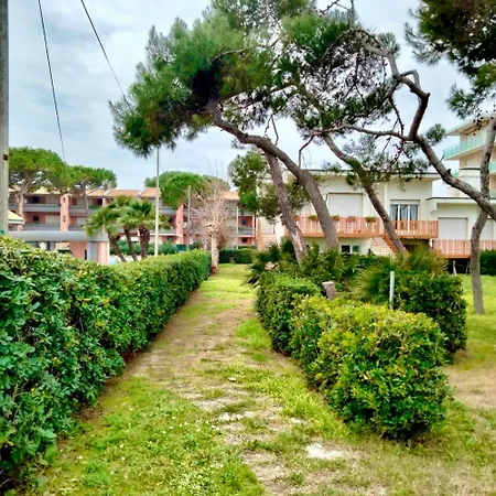 M335 Marcelli, Ampio Bilocale Fronte Mare Con Balcone Lägenhet *
